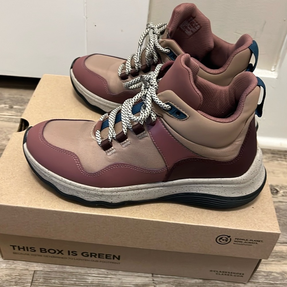 Clarks ankle sneakers